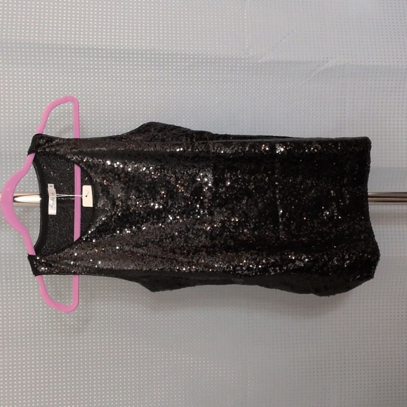 🎵 Sequined Tank Top🎵 - Picture 1 of 9